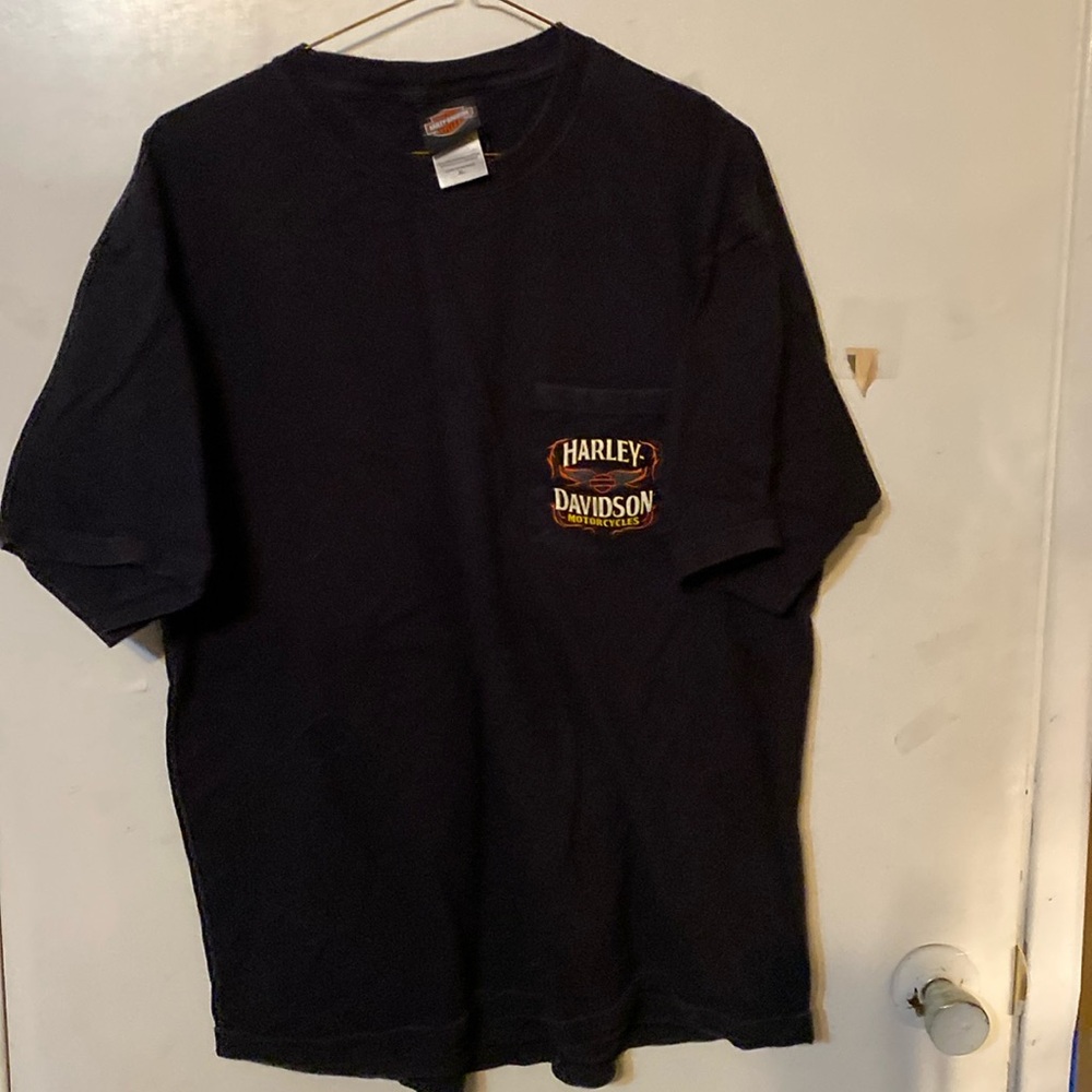 Women’s HD Pocket T Shirt